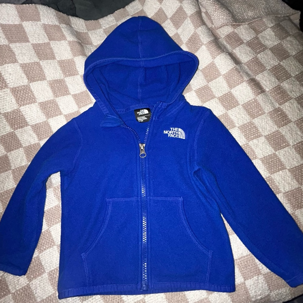 Donated ❌ Baby north face zip sweater